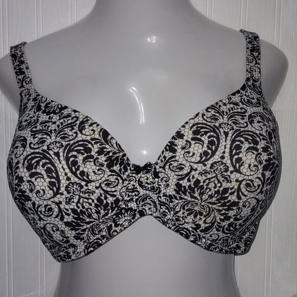 Soma Other - Excellent Condition Soma Black and Cream Lace Pattern Bra 44 DD Underwire